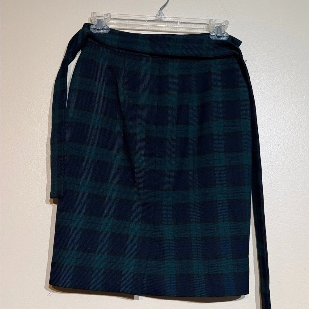 Ann Taylor elegant pencil